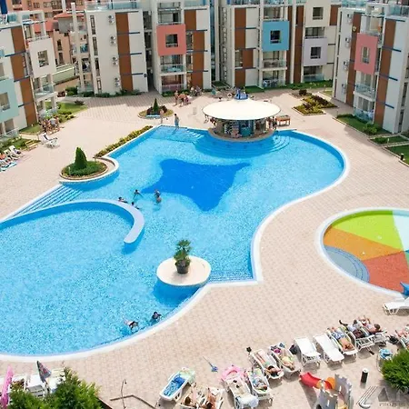 דירה апартамент близо до морето в Sun City 1 -слънчев бряг *